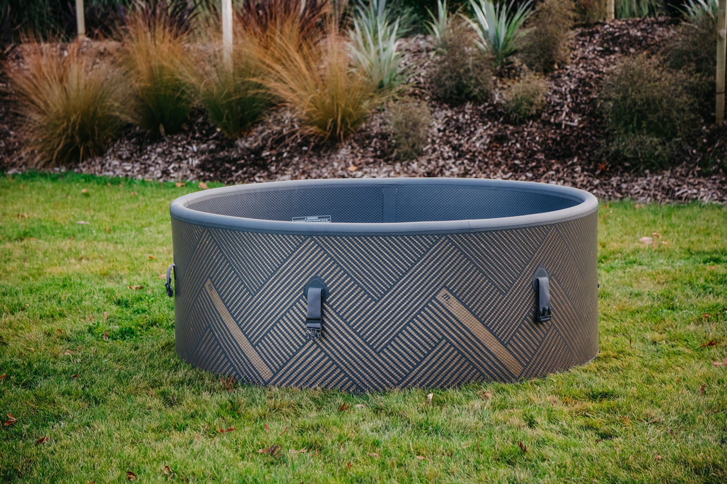 Mono-Eco 8 Portable Spa