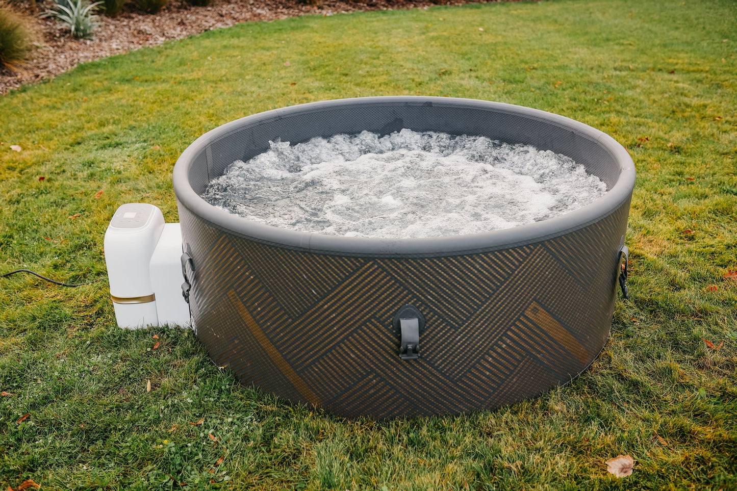 Mono-Eco 8 Portable Spa  Halloween Special