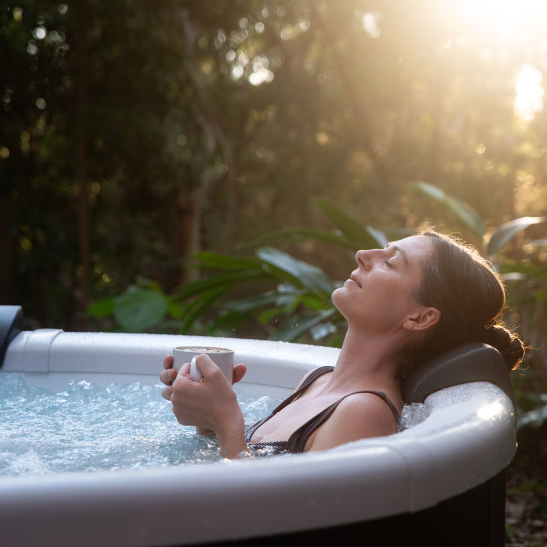 Round Denver portable spa that looks like traditional hard shell spa, but with much cheaper, faster and easier setup - portablespasnz